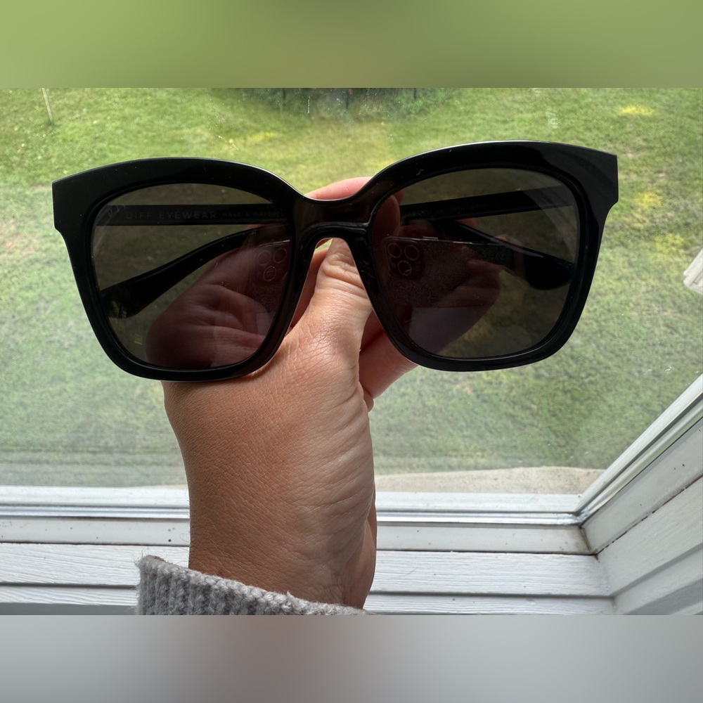 Diff Bella Black Oversized Sunglasses